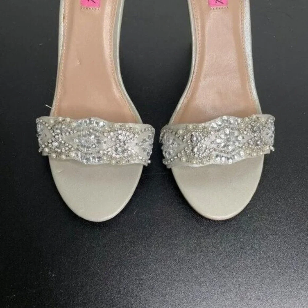 Betsey Johnson SB-Mari Champagne Ivory Embellished Stiletto Heel Sandals Size 9